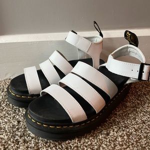 Dr Martin Platform Sandals. White. Size 7 US. 38 EU.